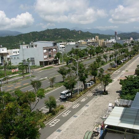 I Star Bed And Breakfast Taitung Exterior photo